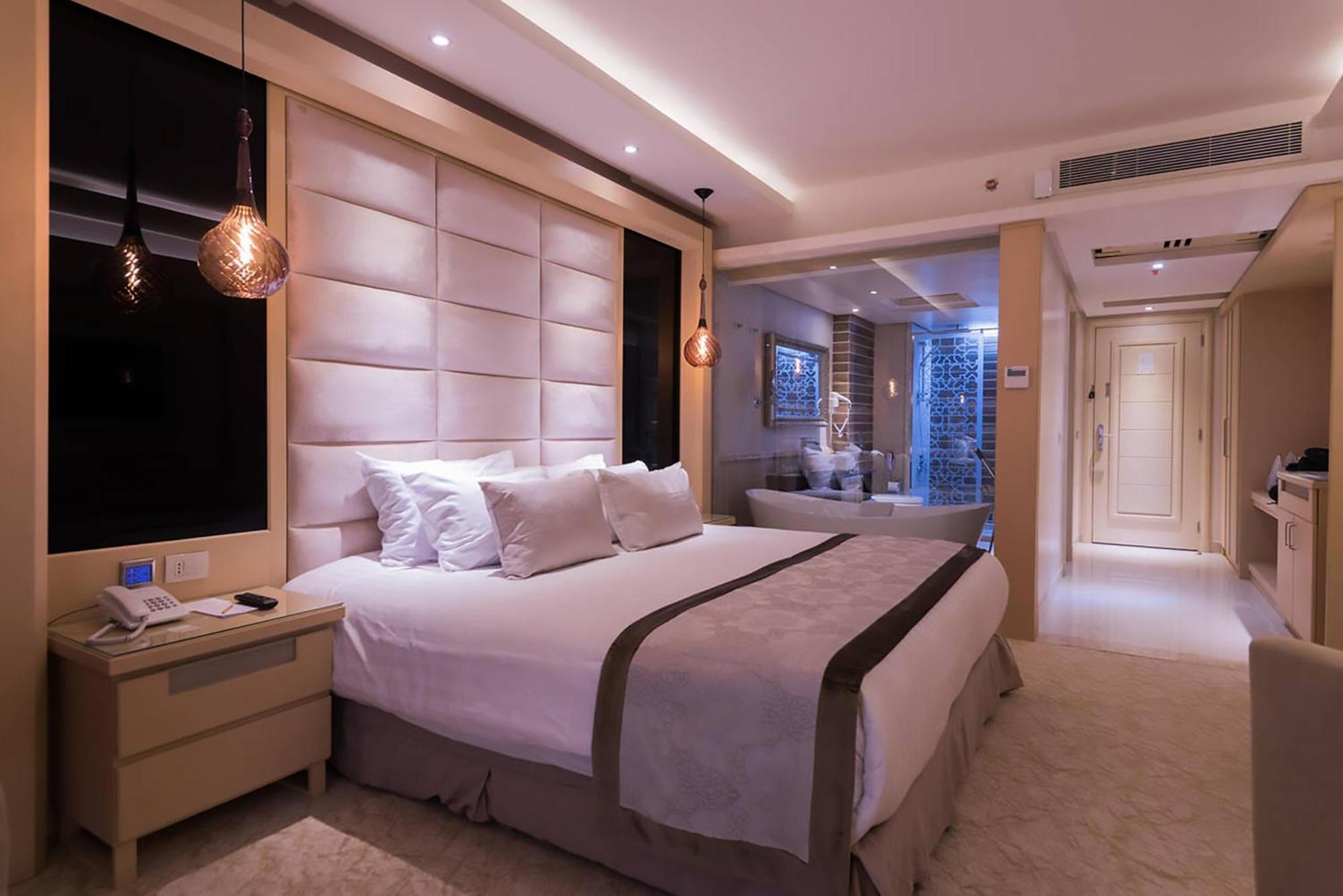 Superior Room,1540964299:JPEG